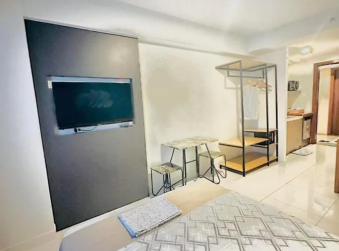 41st Floor Horizons 101